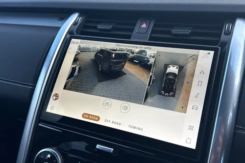 13 of 50 for Land Rover Discovery 3.0 D300 Dynamic HSE 5dr