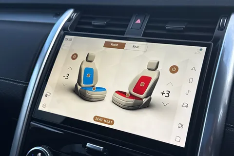 40 of 50 for Land Rover Discovery 3.0 D300 Dynamic HSE 5dr