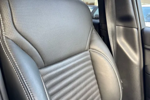 47 of 50 for Land Rover Discovery 3.0 D300 Dynamic HSE 5dr