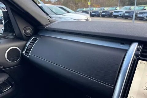 48 of 50 for Land Rover Discovery 3.0 D300 Dynamic HSE 5dr