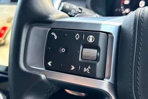 50 of 50 for Land Rover Discovery 3.0 D300 Dynamic HSE 5dr