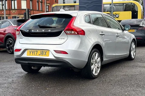 YY17JBX Volvo V40 2.0 D2 Inscription Euro 6 (s/s) 5dr Thumbnail #33