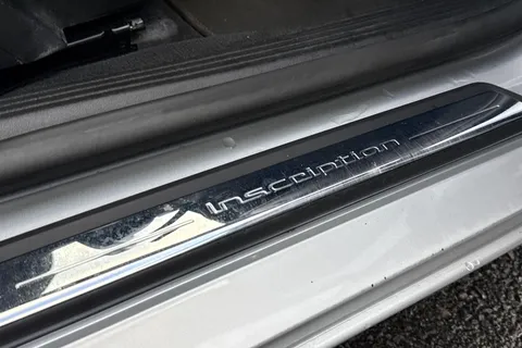 YY17JBX Volvo V40 2.0 D2 Inscription Euro 6 (s/s) 5dr Thumbnail #34