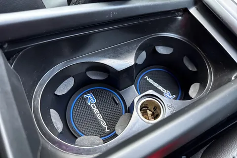 YY17JBX Volvo V40 2.0 D2 Inscription Euro 6 (s/s) 5dr Thumbnail #46