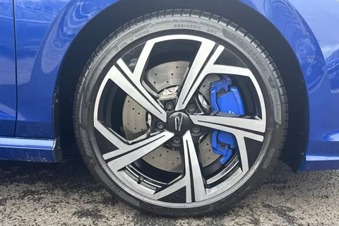 DE75GUF Volkswagen Golf 2.0 TSI 333 R 4Motion 5dr DSG Thumbnail #13