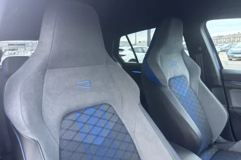 DE75GUF Volkswagen Golf 2.0 TSI 333 R 4Motion 5dr DSG Thumbnail #25