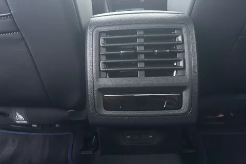 DE75GUF Volkswagen Golf 2.0 TSI 333 R 4Motion 5dr DSG Thumbnail #32