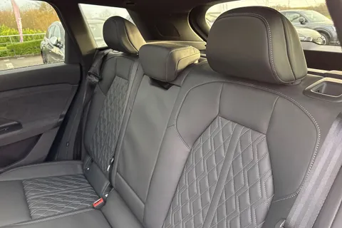 KS74PSO Audi Sq6 E-Tron SQ6 SUV Edition 1 e-tron 360,00 kW Thumbnail #18