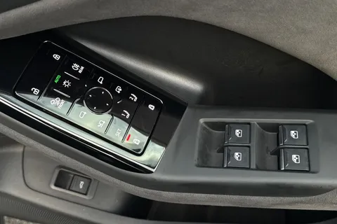 KS74PSO Audi Sq6 E-Tron SQ6 SUV Edition 1 e-tron 360,00 kW Thumbnail #20