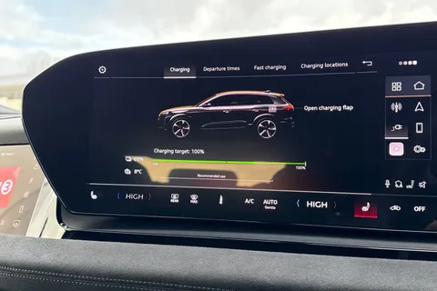 KS74PSO Audi Sq6 E-Tron SQ6 SUV Edition 1 e-tron 360,00 kW Thumbnail #37