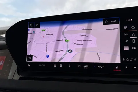 KS74PSO Audi Sq6 E-Tron SQ6 SUV Edition 1 e-tron 360,00 kW Thumbnail #38