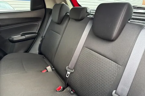 PE69DNY Suzuki Swift 1.2 Dualjet Attitude Euro 6 (s/s) 5dr Thumbnail #19