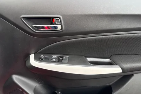 PE69DNY Suzuki Swift 1.2 Dualjet Attitude Euro 6 (s/s) 5dr Thumbnail #21