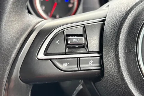 PE69DNY Suzuki Swift 1.2 Dualjet Attitude Euro 6 (s/s) 5dr Thumbnail #37