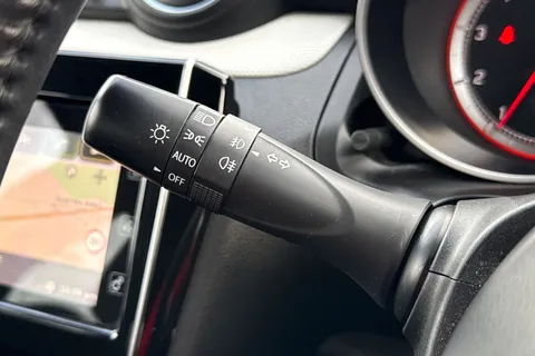 PE69DNY Suzuki Swift 1.2 Dualjet Attitude Euro 6 (s/s) 5dr Thumbnail #41