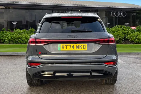 KT74WKD Audi Sq6 E-Tron SQ6 SUV Edition 1 e-tron  360,00 kW Thumbnail #4