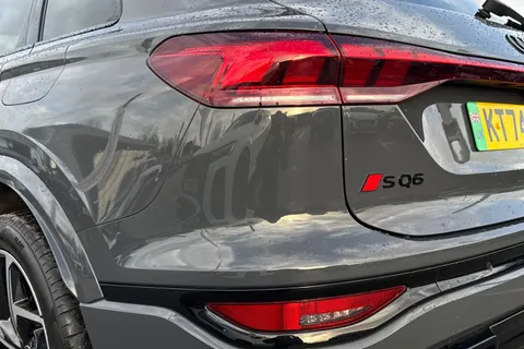 KT74WKD Audi Sq6 E-Tron SQ6 SUV Edition 1 e-tron  360,00 kW Thumbnail #7