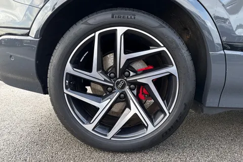 KT74WKD Audi Sq6 E-Tron SQ6 SUV Edition 1 e-tron  360,00 kW Thumbnail #10