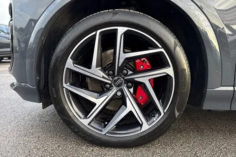 KT74WKD Audi Sq6 E-Tron SQ6 SUV Edition 1 e-tron  360,00 kW Thumbnail #12