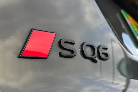 KT74WKD Audi Sq6 E-Tron SQ6 SUV Edition 1 e-tron  360,00 kW Thumbnail #25