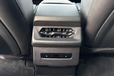 KT74WKD Audi Sq6 E-Tron SQ6 SUV Edition 1 e-tron  360,00 kW Thumbnail #34