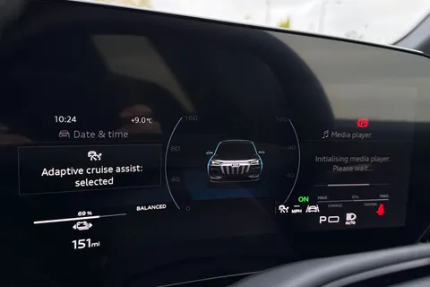 KT74WKD Audi Sq6 E-Tron SQ6 SUV Edition 1 e-tron  360,00 kW Thumbnail #36