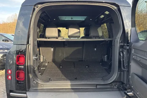 KW74HKH Land Rover Defender 110 3.0 D350 X-Dynamic HSE 5dr Thumbnail #11