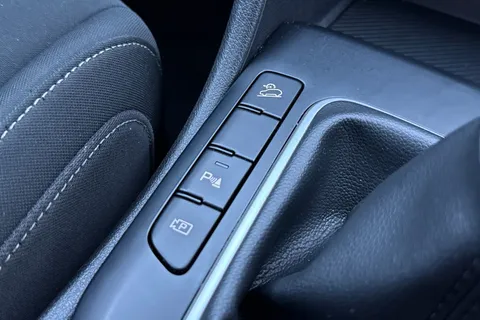 AK72KUC Kia Sportage 1.6 T-GDi 2 Euro 6 (s/s) 5dr Thumbnail #40