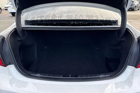 YG16TJO BMW 3 Series 2.0 320d M Sport Auto Euro 6 (s/s) 4dr Thumbnail #6