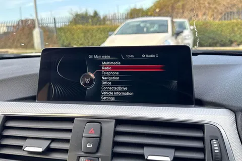 YG16TJO BMW 3 Series 2.0 320d M Sport Auto Euro 6 (s/s) 4dr Thumbnail #16