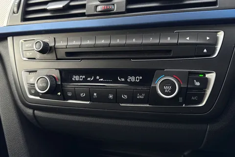 YG16TJO BMW 3 Series 2.0 320d M Sport Auto Euro 6 (s/s) 4dr Thumbnail #21