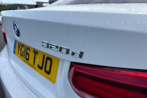 YG16TJO BMW 3 Series 2.0 320d M Sport Auto Euro 6 (s/s) 4dr Thumbnail #32