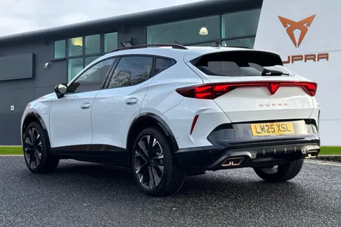 LM25XSL CUPRA Formentor 1.5 eHybrid 25.8kWh VZ2 DSG Euro 6 (s/s) 5dr Thumbnail #2
