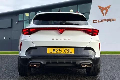 LM25XSL CUPRA Formentor 1.5 eHybrid 25.8kWh VZ2 DSG Euro 6 (s/s) 5dr Thumbnail #4