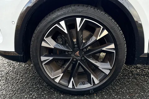 LM25XSL CUPRA Formentor 1.5 eHybrid 25.8kWh VZ2 DSG Euro 6 (s/s) 5dr Thumbnail #10