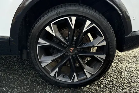 LM25XSL CUPRA Formentor 1.5 eHybrid 25.8kWh VZ2 DSG Euro 6 (s/s) 5dr Thumbnail #11