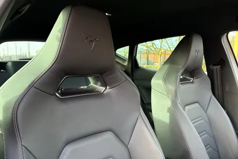 LM25XSL CUPRA Formentor 1.5 eHybrid 25.8kWh VZ2 DSG Euro 6 (s/s) 5dr Thumbnail #23