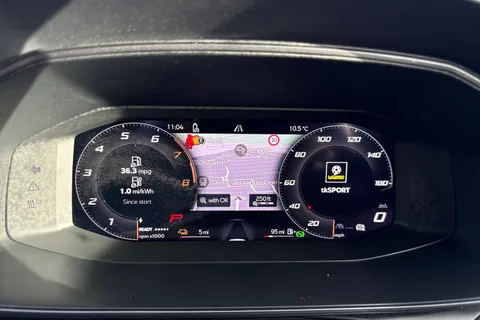 LM25XSL CUPRA Formentor 1.5 eHybrid 25.8kWh VZ2 DSG Euro 6 (s/s) 5dr Thumbnail #35