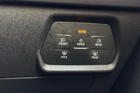 LM25XSL CUPRA Formentor 1.5 eHybrid 25.8kWh VZ2 DSG Euro 6 (s/s) 5dr Thumbnail #36