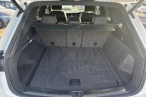 FN73UXT Volkswagen Touareg 3.0 V6 TDI 4Motion 286 Black Edition 5dr Tip Auto Thumbnail #6