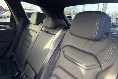 FN73UXT Volkswagen Touareg 3.0 V6 TDI 4Motion 286 Black Edition 5dr Tip Auto Thumbnail #18