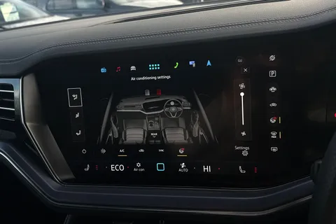 FN73UXT Volkswagen Touareg 3.0 V6 TDI 4Motion 286 Black Edition 5dr Tip Auto Thumbnail #21