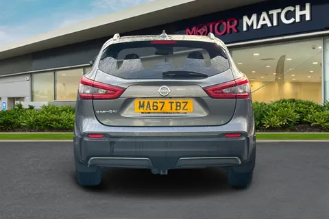 MA67TBZ Nissan Qashqai 1.2 DIG-T N-Connecta Euro 6 (s/s) 5dr Thumbnail #4