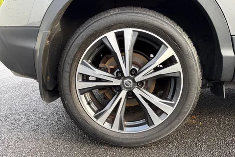 MA67TBZ Nissan Qashqai 1.2 DIG-T N-Connecta Euro 6 (s/s) 5dr Thumbnail #22