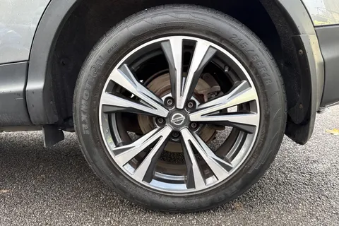 MA67TBZ Nissan Qashqai 1.2 DIG-T N-Connecta Euro 6 (s/s) 5dr Thumbnail #23