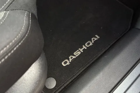 MA67TBZ Nissan Qashqai 1.2 DIG-T N-Connecta Euro 6 (s/s) 5dr Thumbnail #36