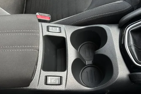 MA67TBZ Nissan Qashqai 1.2 DIG-T N-Connecta Euro 6 (s/s) 5dr Thumbnail #38