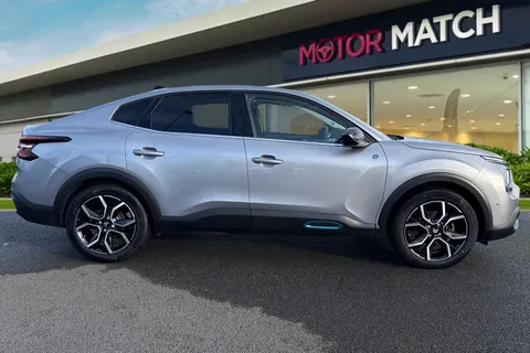 CX73UEC Citroën E-C4 X 50kWh Shine Plus Fastback Auto 4dr (7.4kW Charger) Thumbnail #3