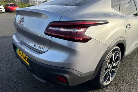 CX73UEC Citroën E-C4 X 50kWh Shine Plus Fastback Auto 4dr (7.4kW Charger) Thumbnail #32