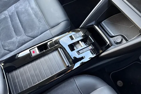 CX73UEC Citroën E-C4 X 50kWh Shine Plus Fastback Auto 4dr (7.4kW Charger) Thumbnail #57